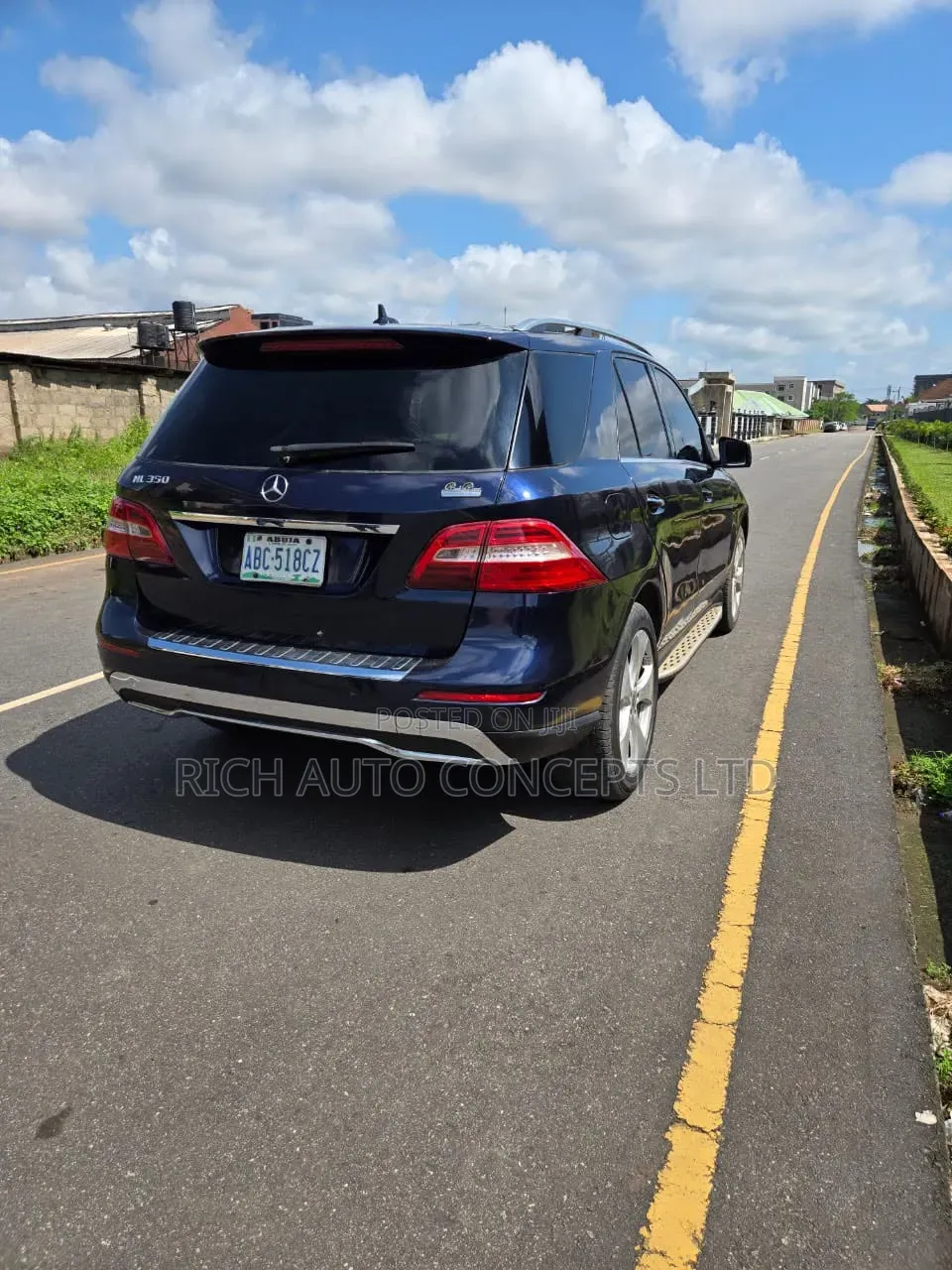 Mercedes-Benz M Class ML350 4MATIC 4dr SUV AWD (3.5L 6cyl 7A) 2014 Blue