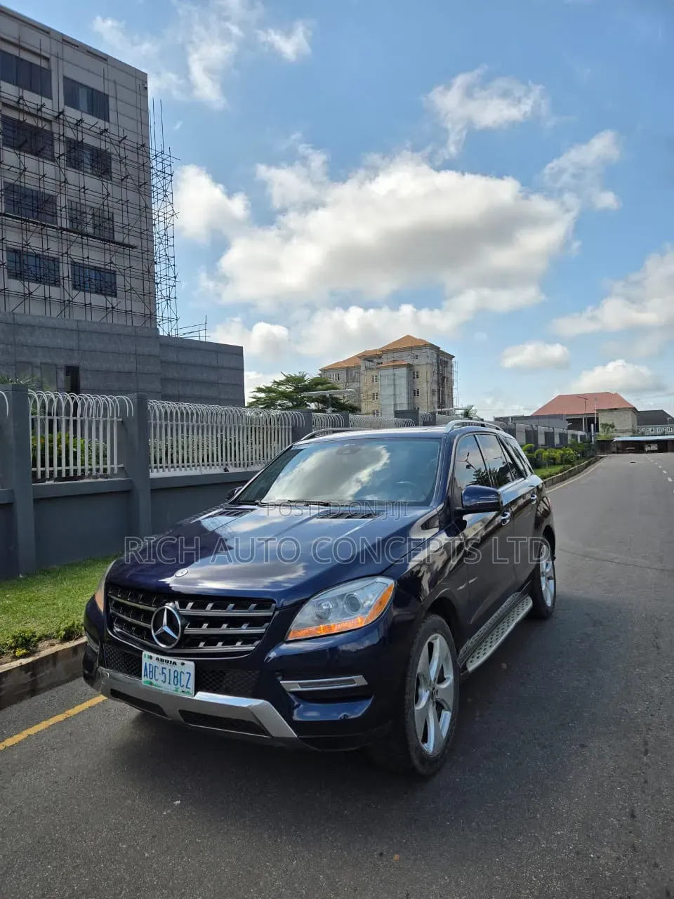 Mercedes-Benz M Class ML350 4MATIC 4dr SUV AWD (3.5L 6cyl 7A) 2014 Blue
