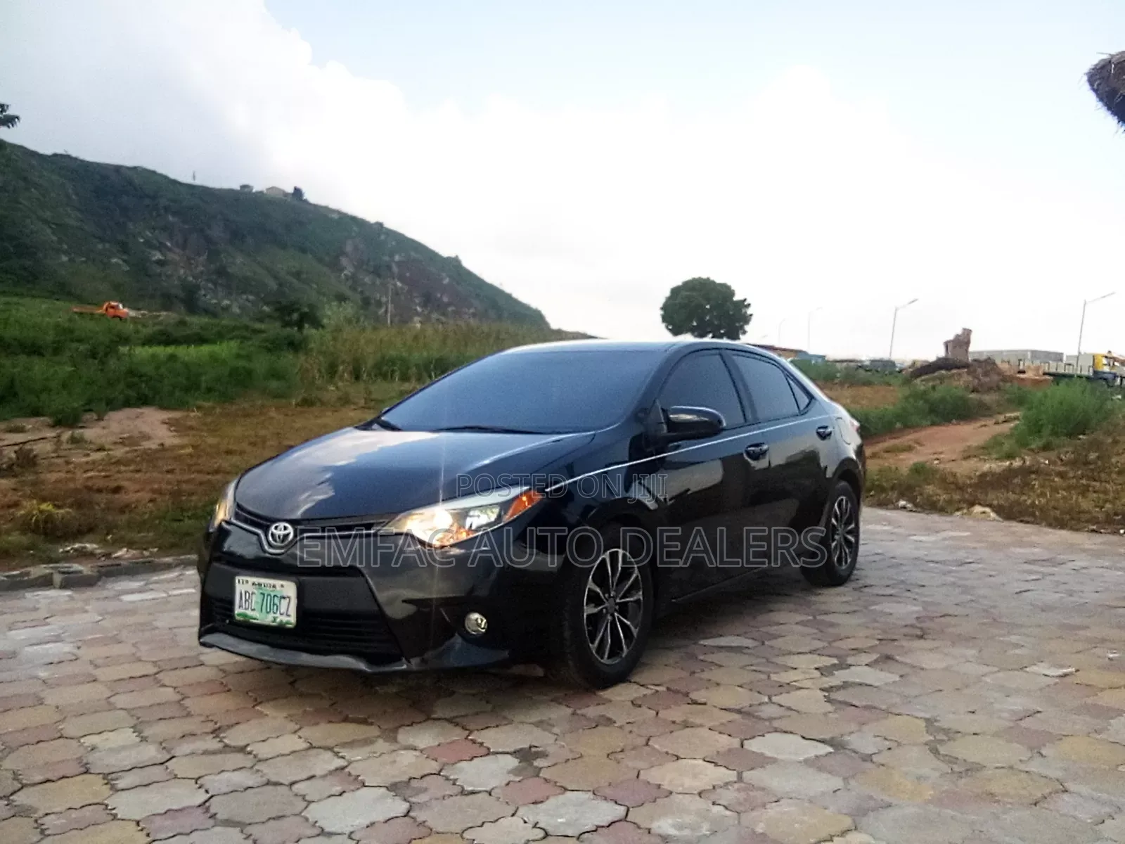Toyota Corolla LE Eco Premium 4dr Sedan (1.8L 4cyl CVT) 2015 Black
