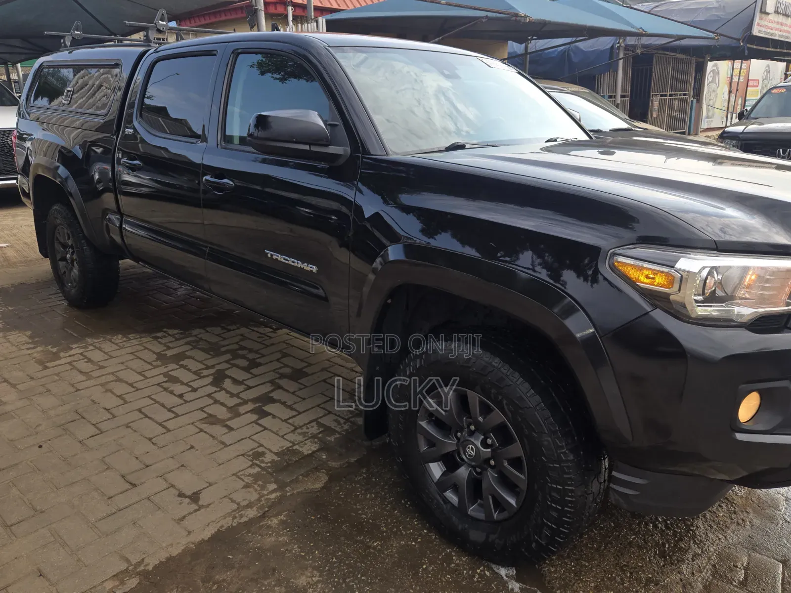 Toyota Tacoma SR5 2022 Black