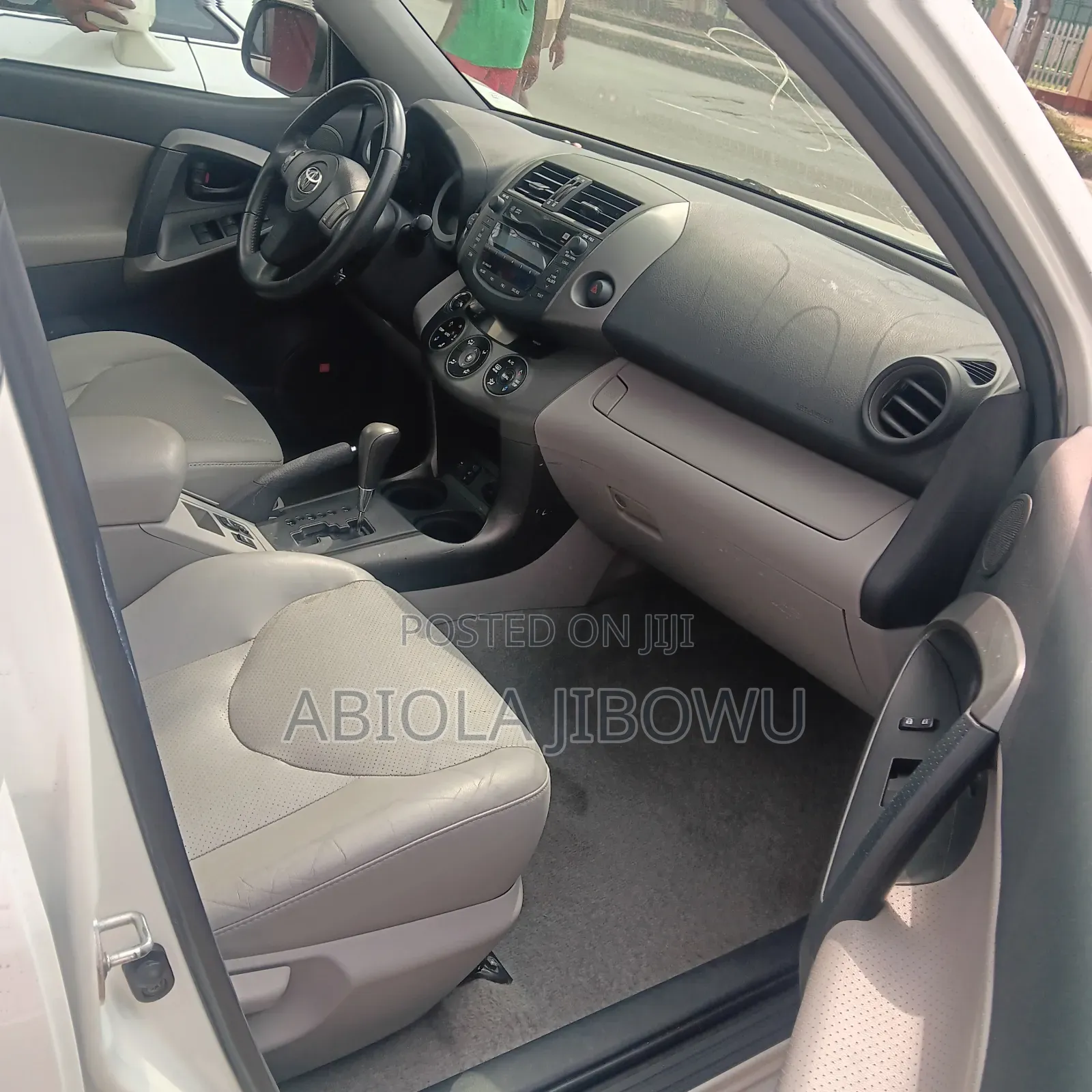 Toyota RAV4 3.5 Limited 2010 White