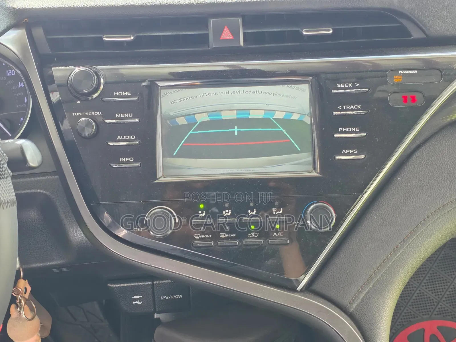 Toyota Camry 2018 Silver
