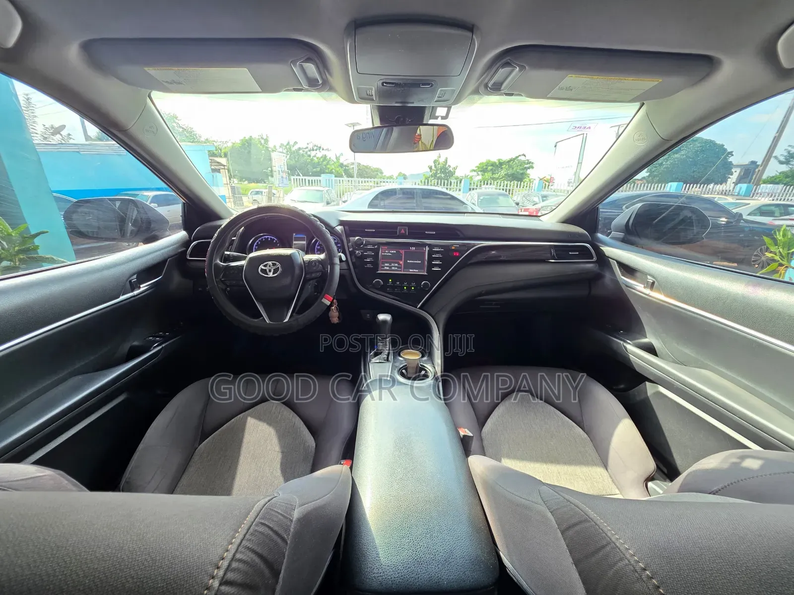 Toyota Camry 2018 Silver