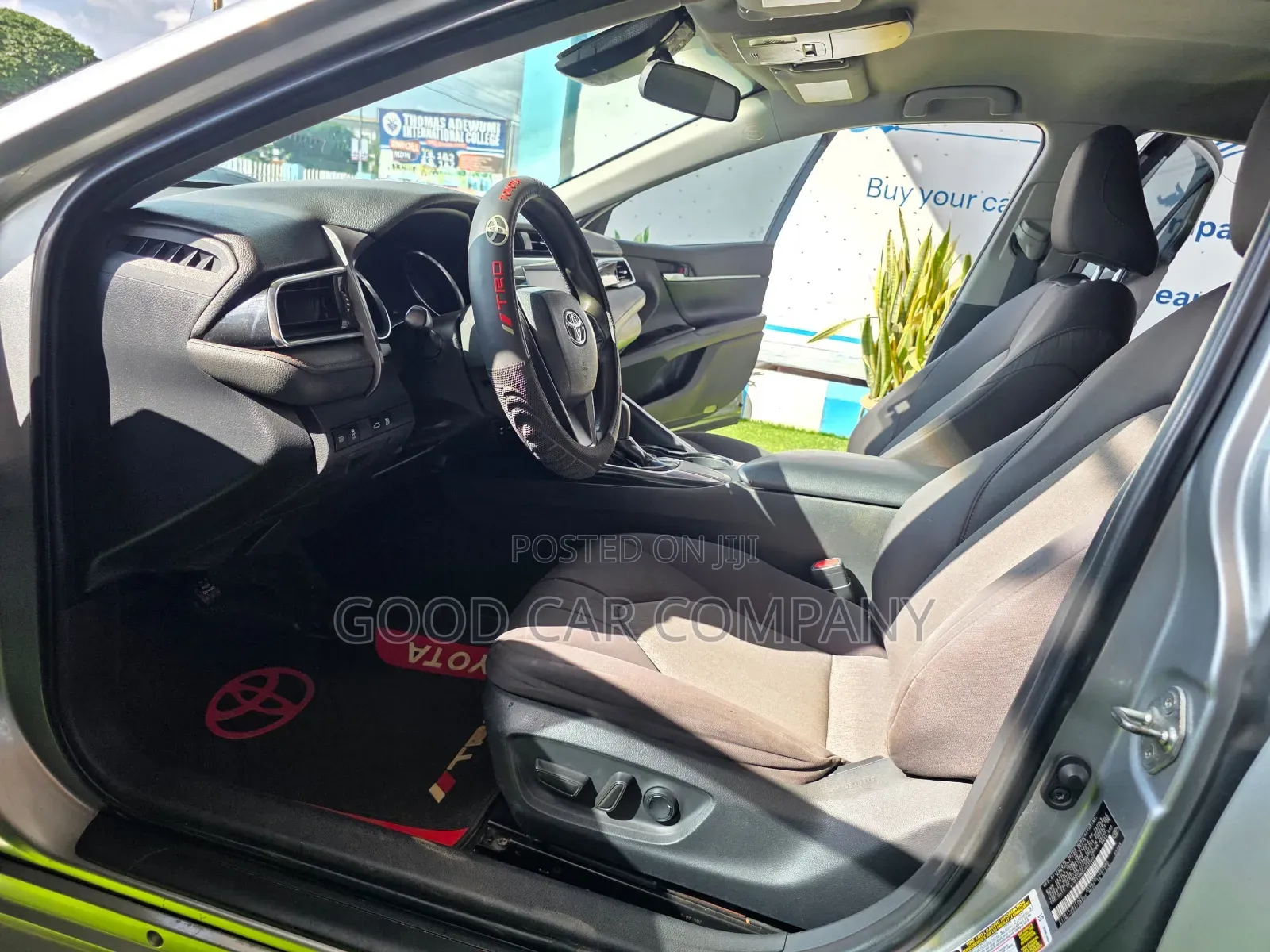 Toyota Camry 2018 Silver