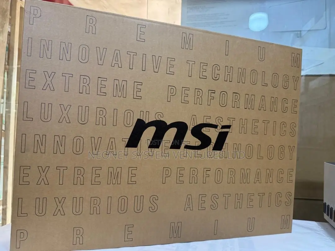 New Laptop MSI 32GB Intel Core Ultra 9 SSD 1T