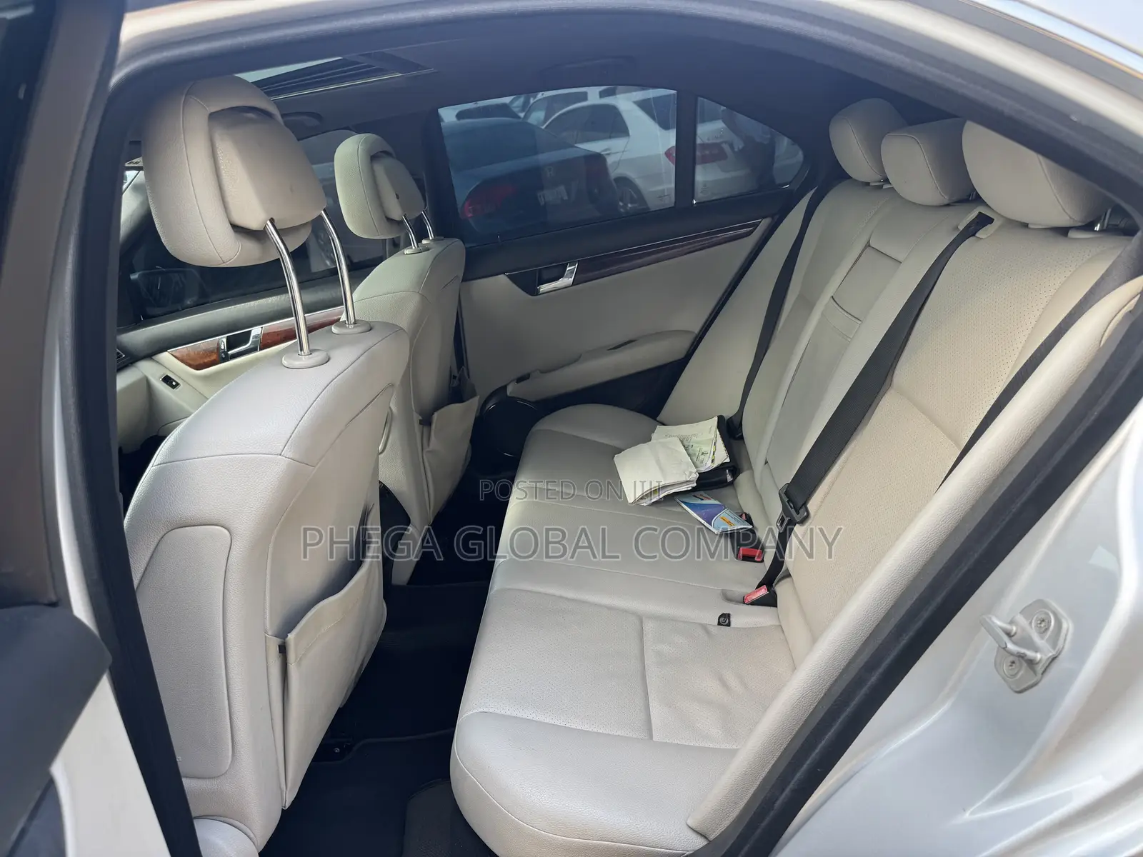 Mercedes-Benz C300 Luxury 4Matic Sedan AWD (3.0L 6cyl 7A) 2011 Silver