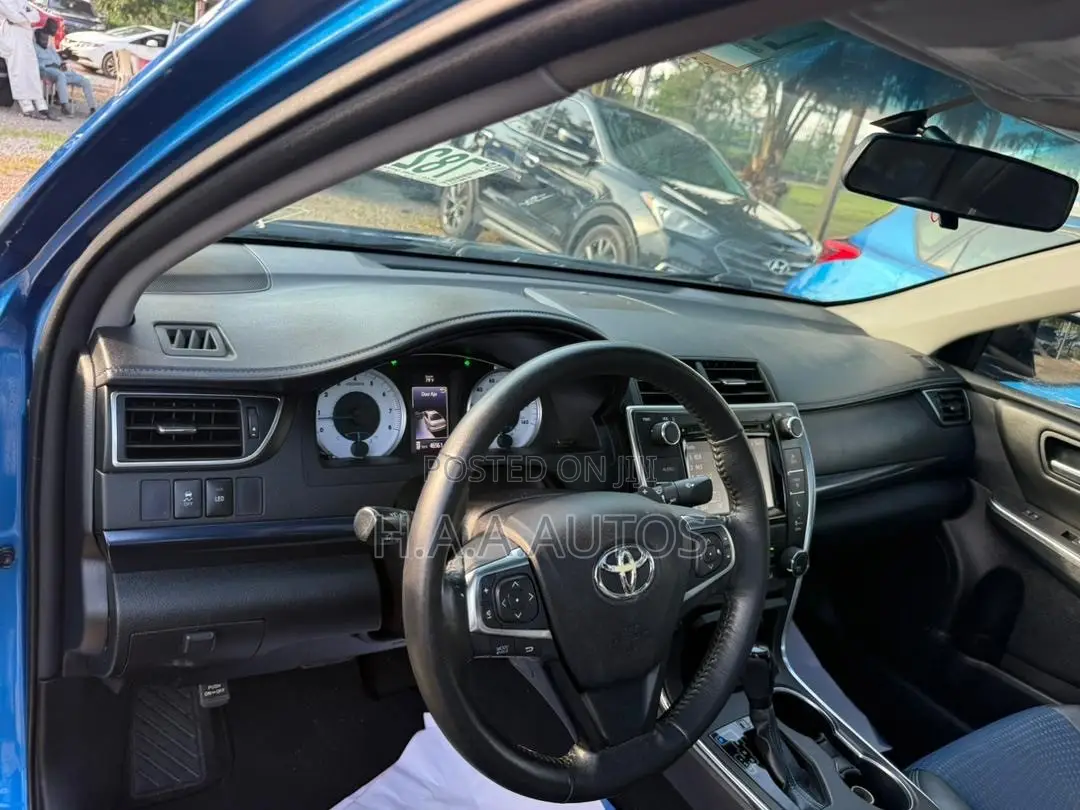 Toyota Camry SE w/Special Edition Pkg (2.5L 4cyl 6A) 2016 Blue