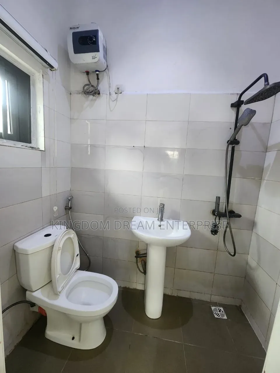 2bdrm Apartment in Chisco Lekki Lagos, Ologolo for rent