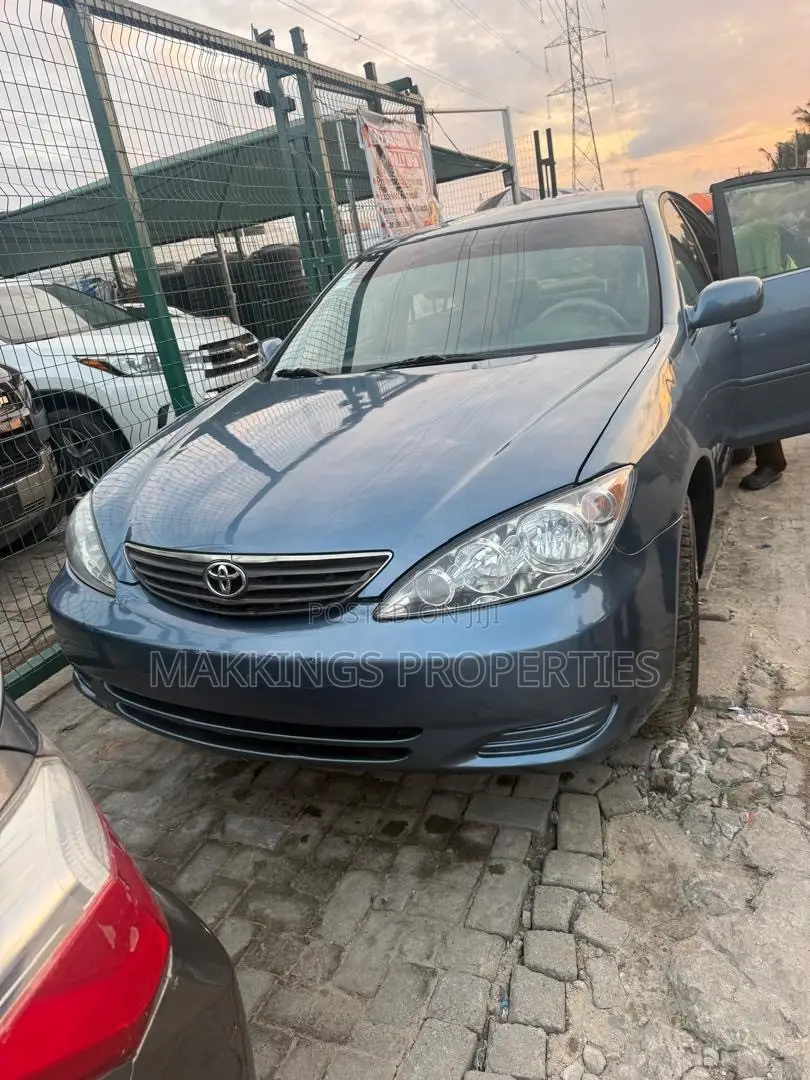 Toyota Camry 2006 Blue