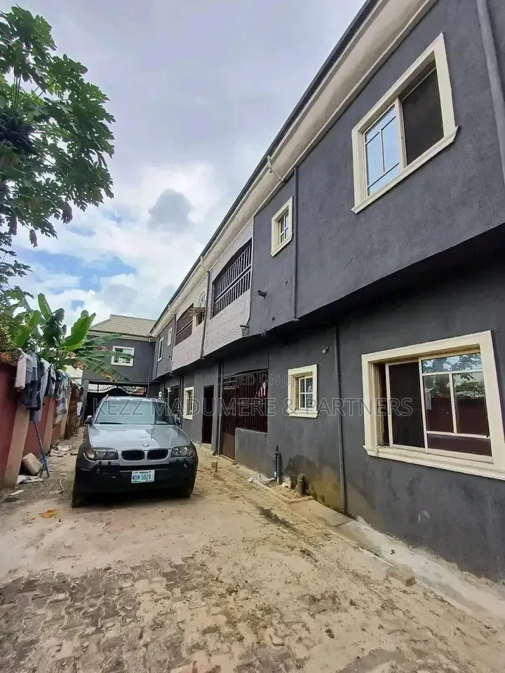 6bdrm Block of Flats in Aker Road, Iwofe,, New Layout for sale
