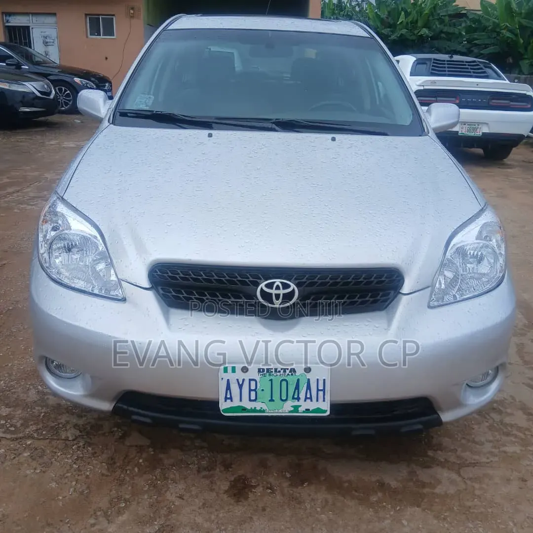 Toyota Matrix Hatchback AWD (1.8L 4cyl 4A) 2006 Silver