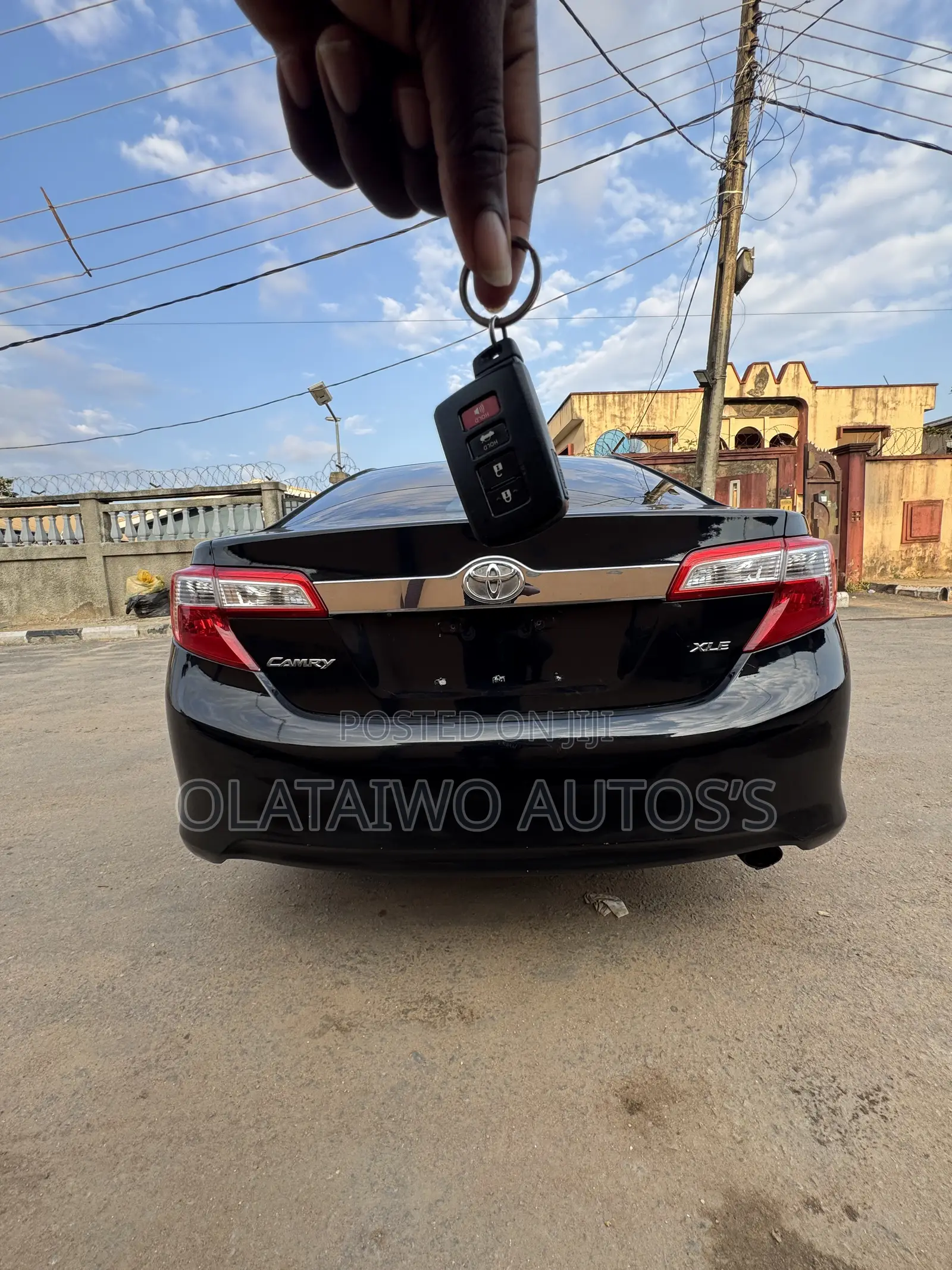 Toyota Camry XLE 4dr Sedan (2.5L 4cyl 6A) 2013 Black