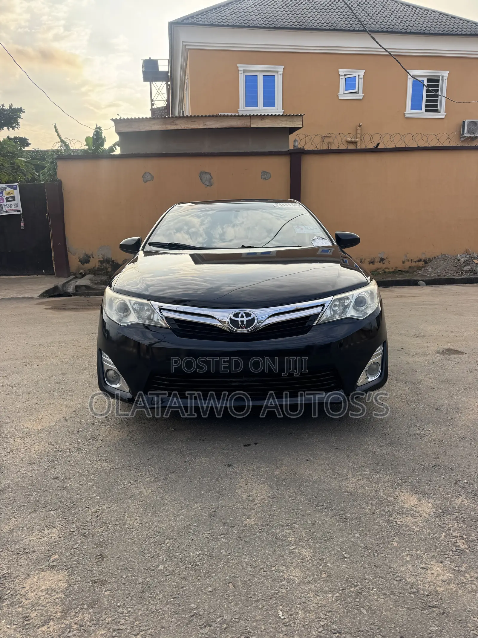 Toyota Camry XLE 4dr Sedan (2.5L 4cyl 6A) 2013 Black