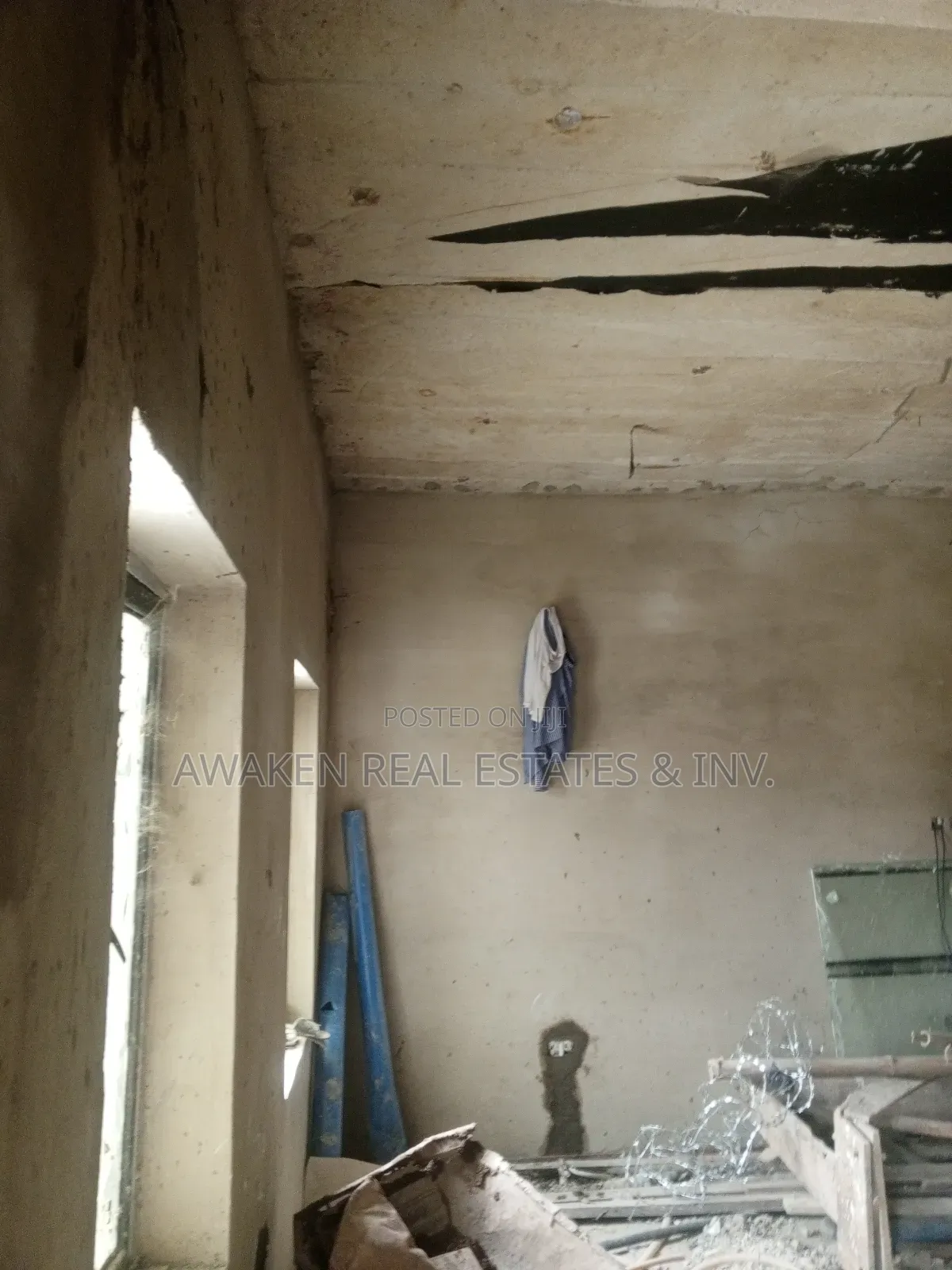 4bdrm Townhouse/Terrace in Gaduwa for sale
