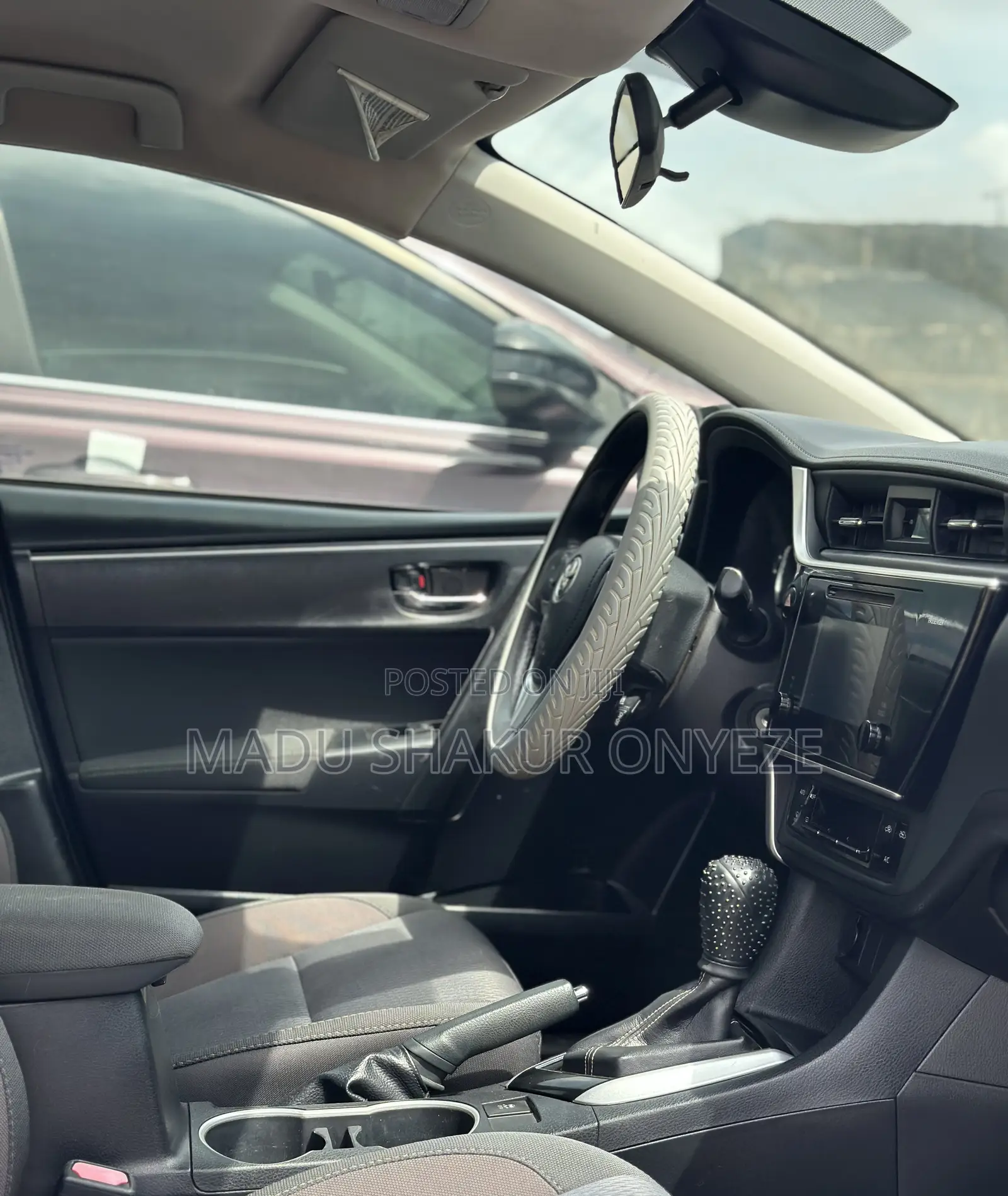 Toyota Corolla LE ECO 4dr Sedan (1.8L 4cyl CVT) 2017 Gray
