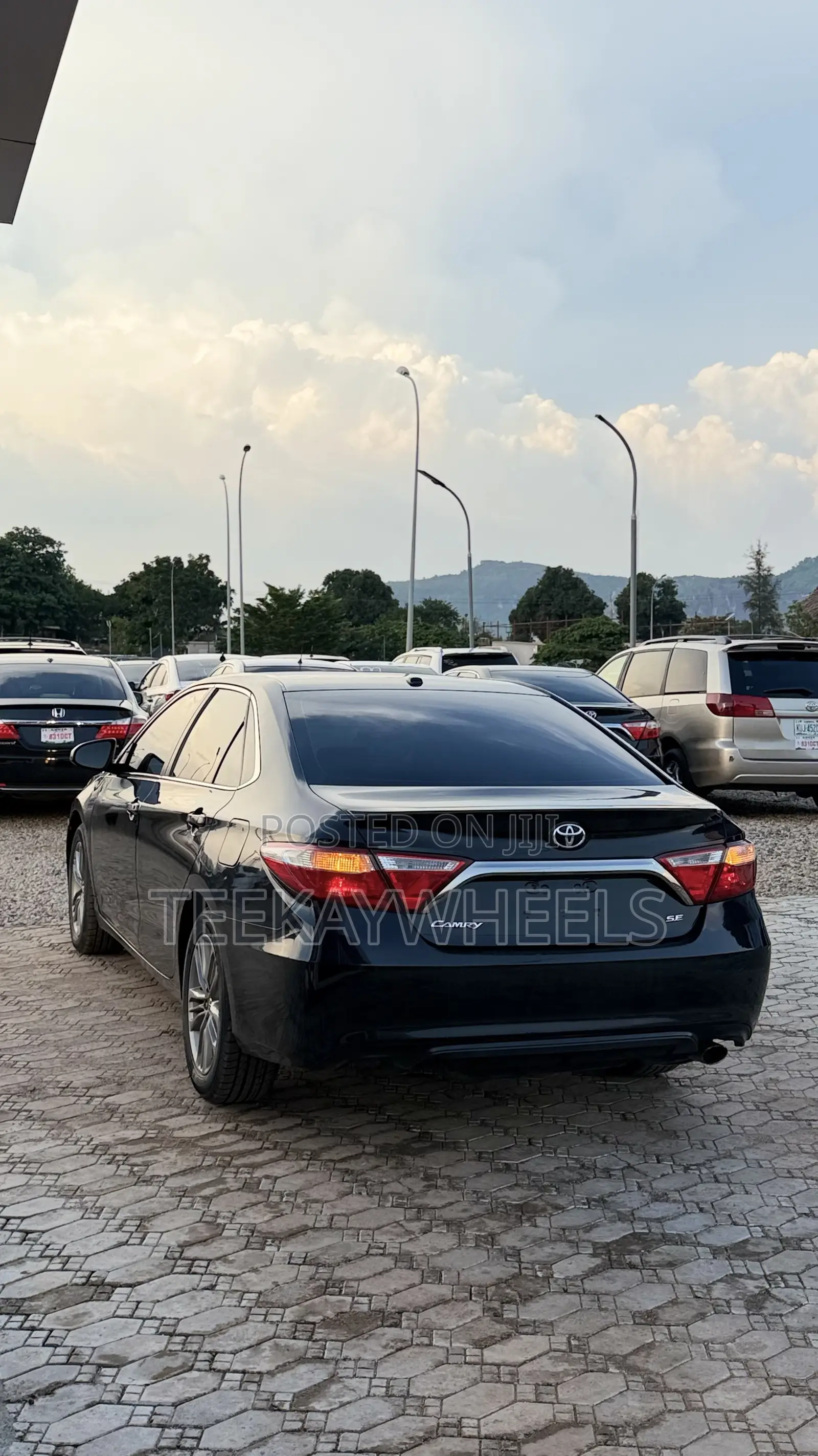 Toyota Camry SE 4dr Sedan (2.5L 4cyl 6A) 2017 Black