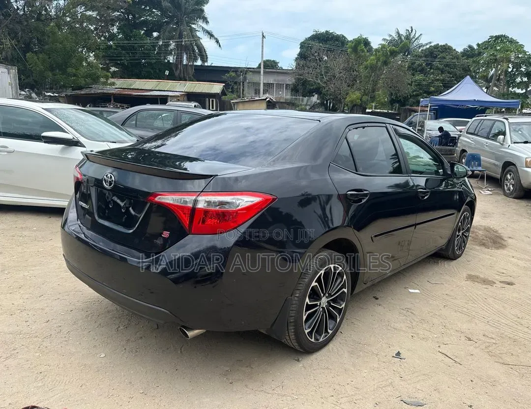 Toyota Corolla S 4dr Sedan (1.8L 4cyl CVT) 2015 Black
