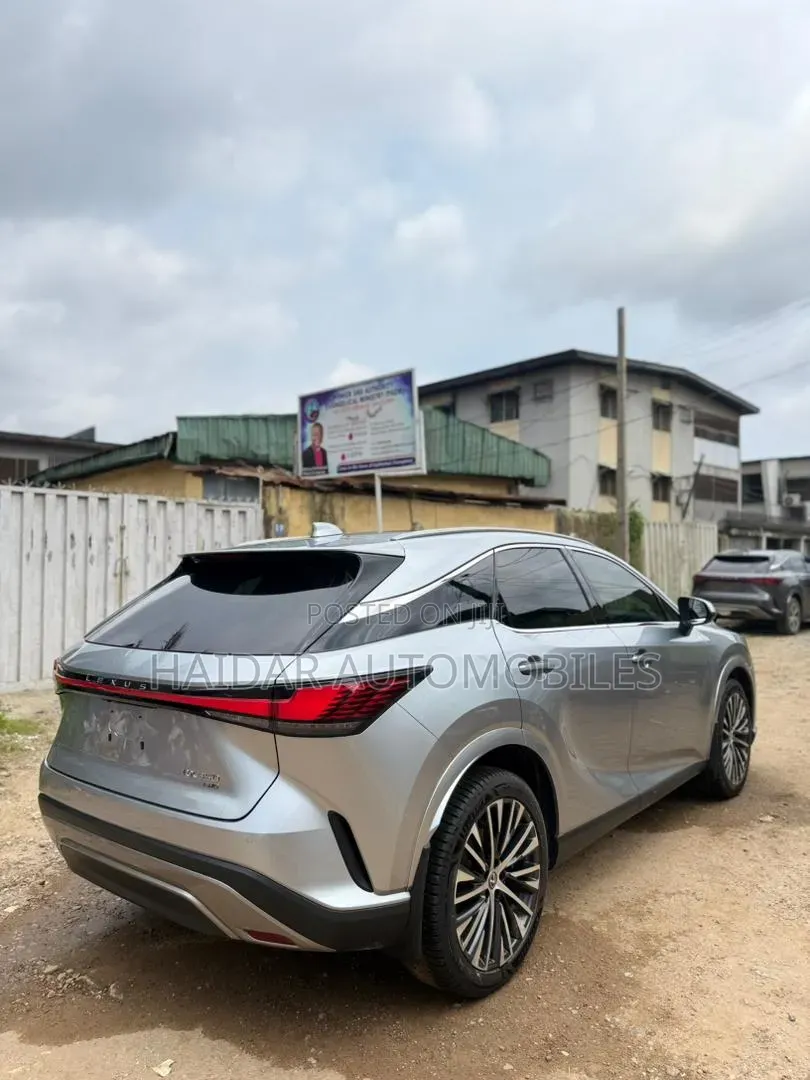 Lexus RX 350 Premium AWD 2026 Gold