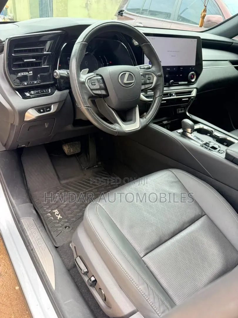 Lexus RX 350 Premium AWD 2026 Gold