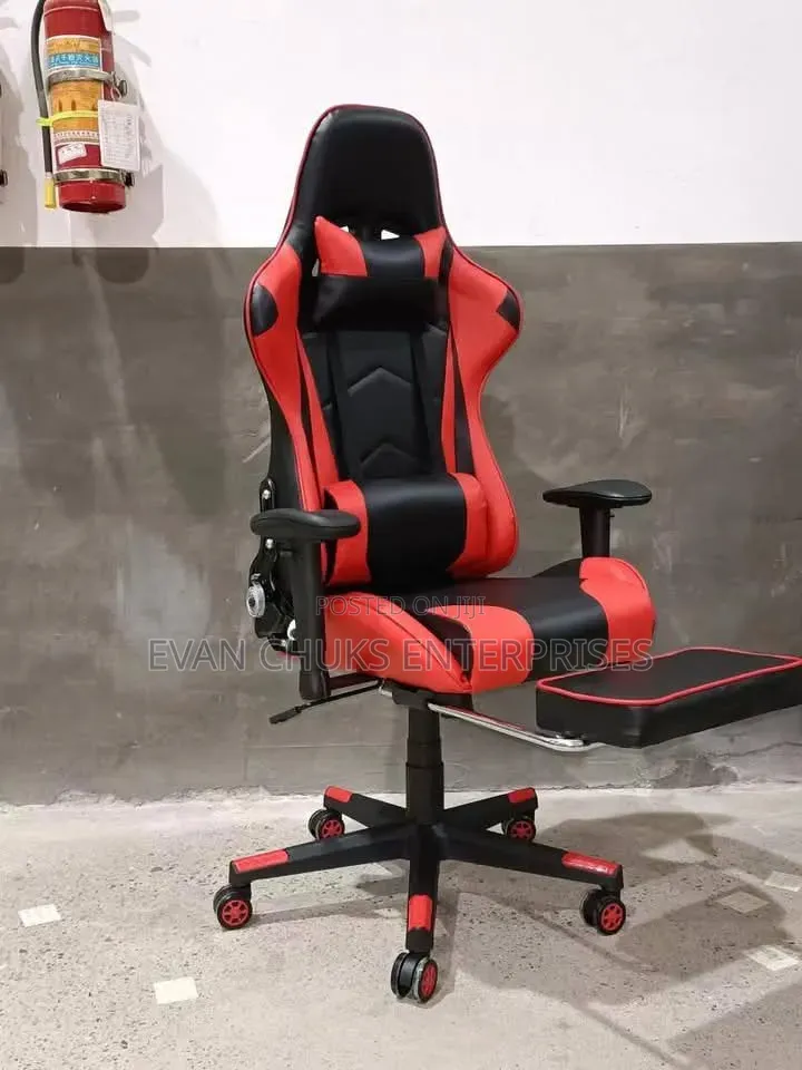Comfortable Gaming Chair With Head Rest