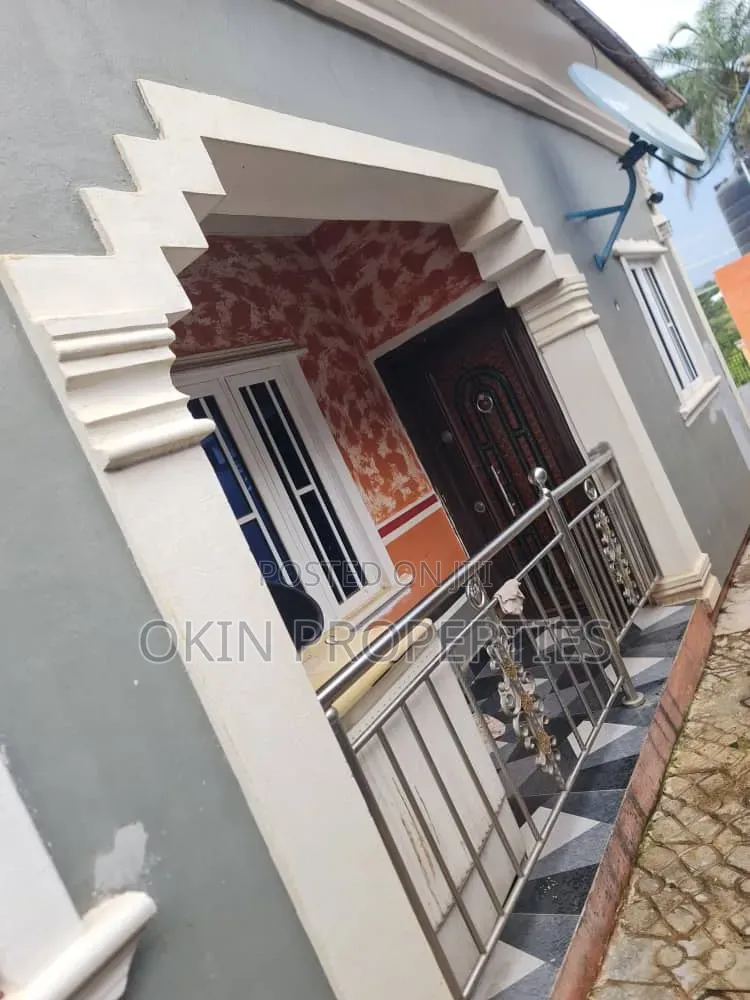 Furnished 3bdrm Bungalow in Osogbo for sale