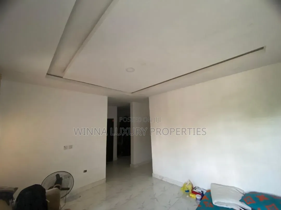 3bdrm Townhouse/Terrace in Aco Estate, Lugbe District for sale