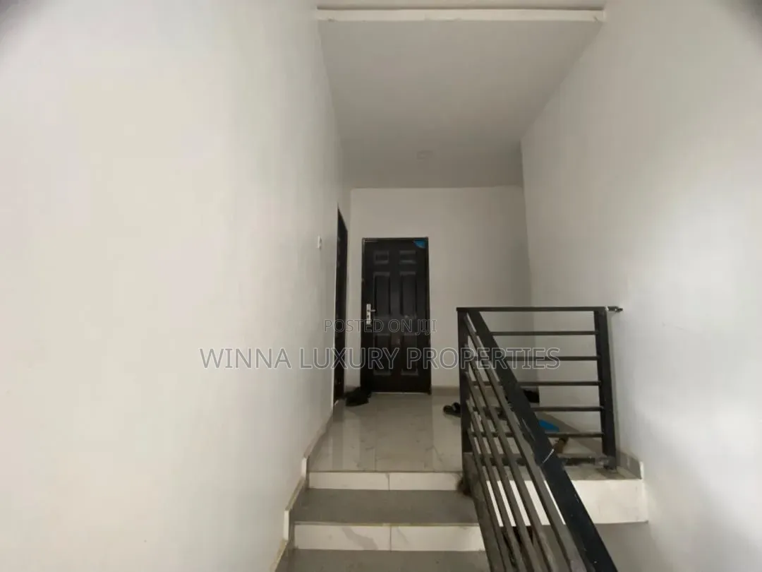 3bdrm Townhouse/Terrace in Aco Estate, Lugbe District for sale