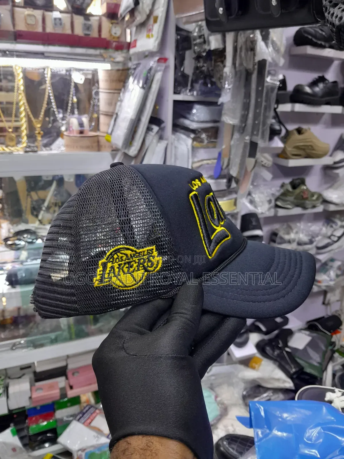 Angeles Lakers Black Mesh Trucker Snapback Cap