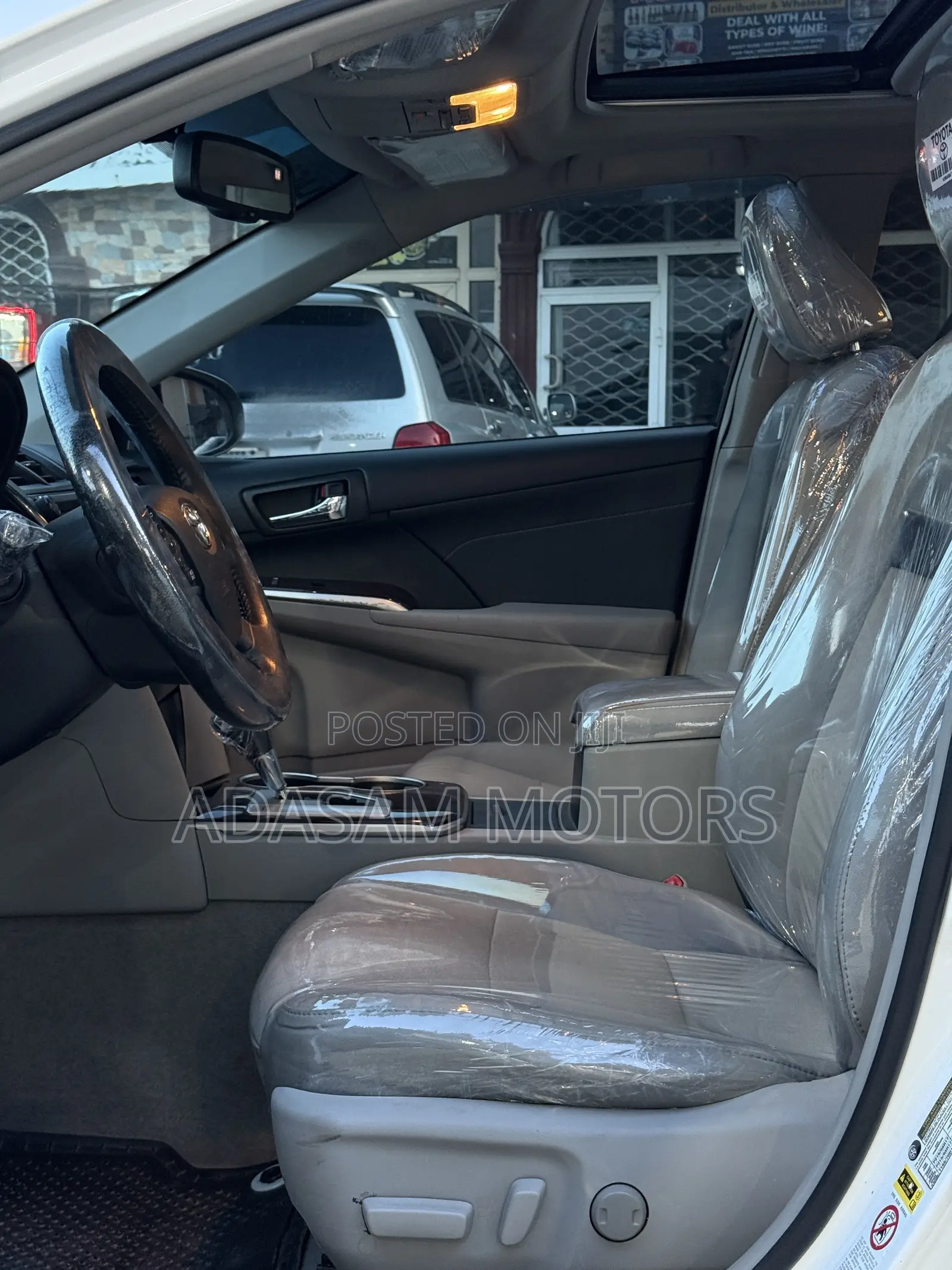 Toyota Camry XLE 4dr Sedan (3.5L 6cyl 6A) 2014 White