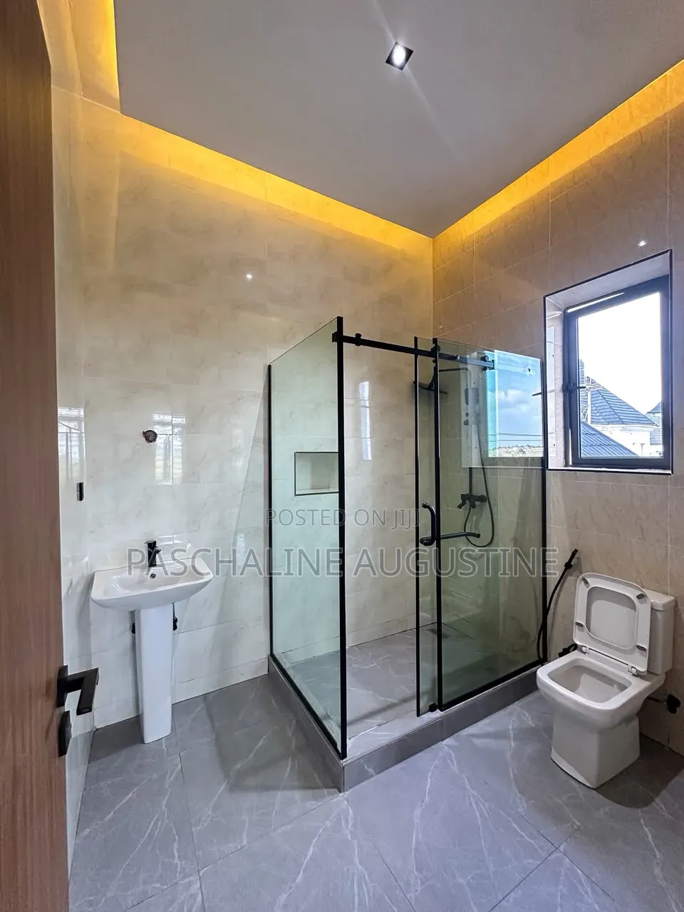 8bdrm Duplex in Zim Homes And, Karsana for sale