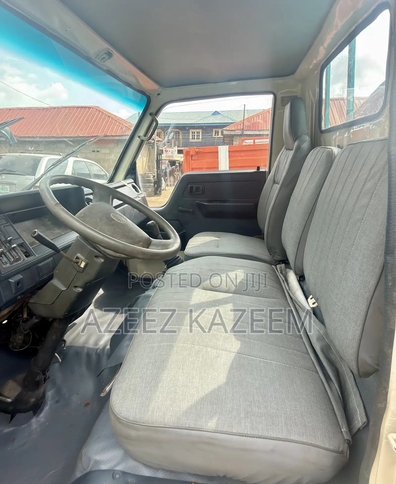 Toyota Dyna 100 Neatly Used