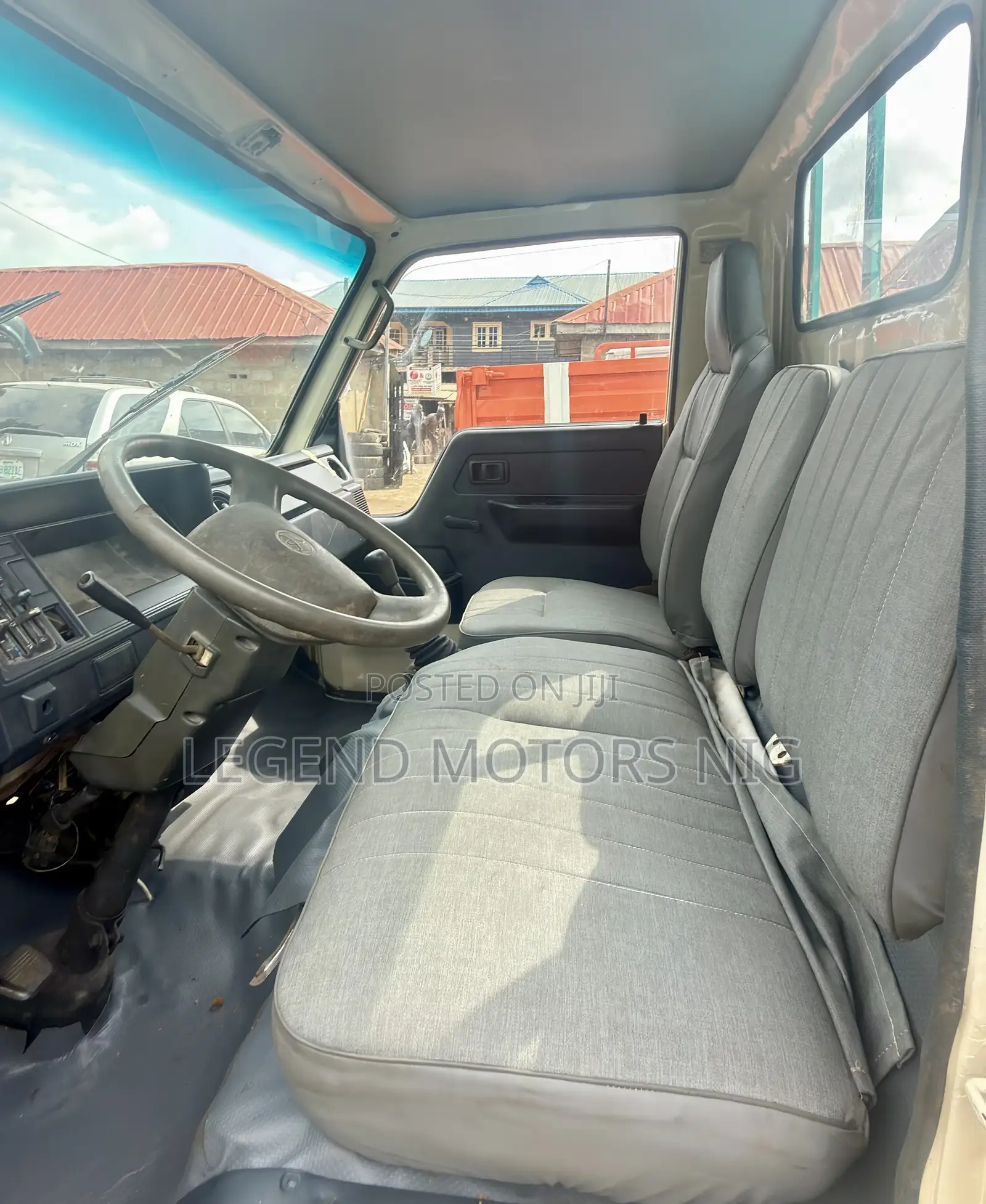Toyota Dyna 100 Neatly Used