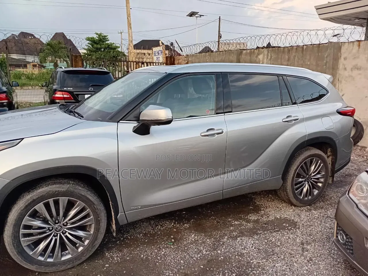 Toyota Highlander 2024 Silver