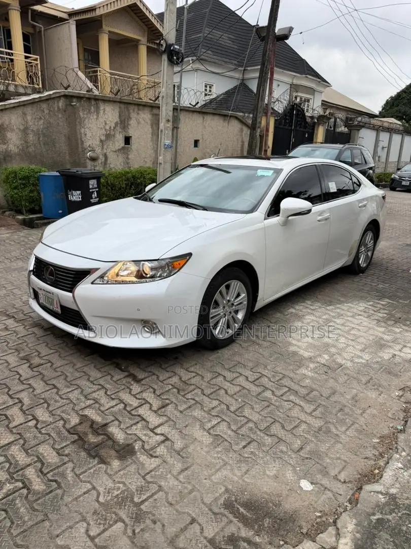 Lexus ES 350 FWD 2014 White
