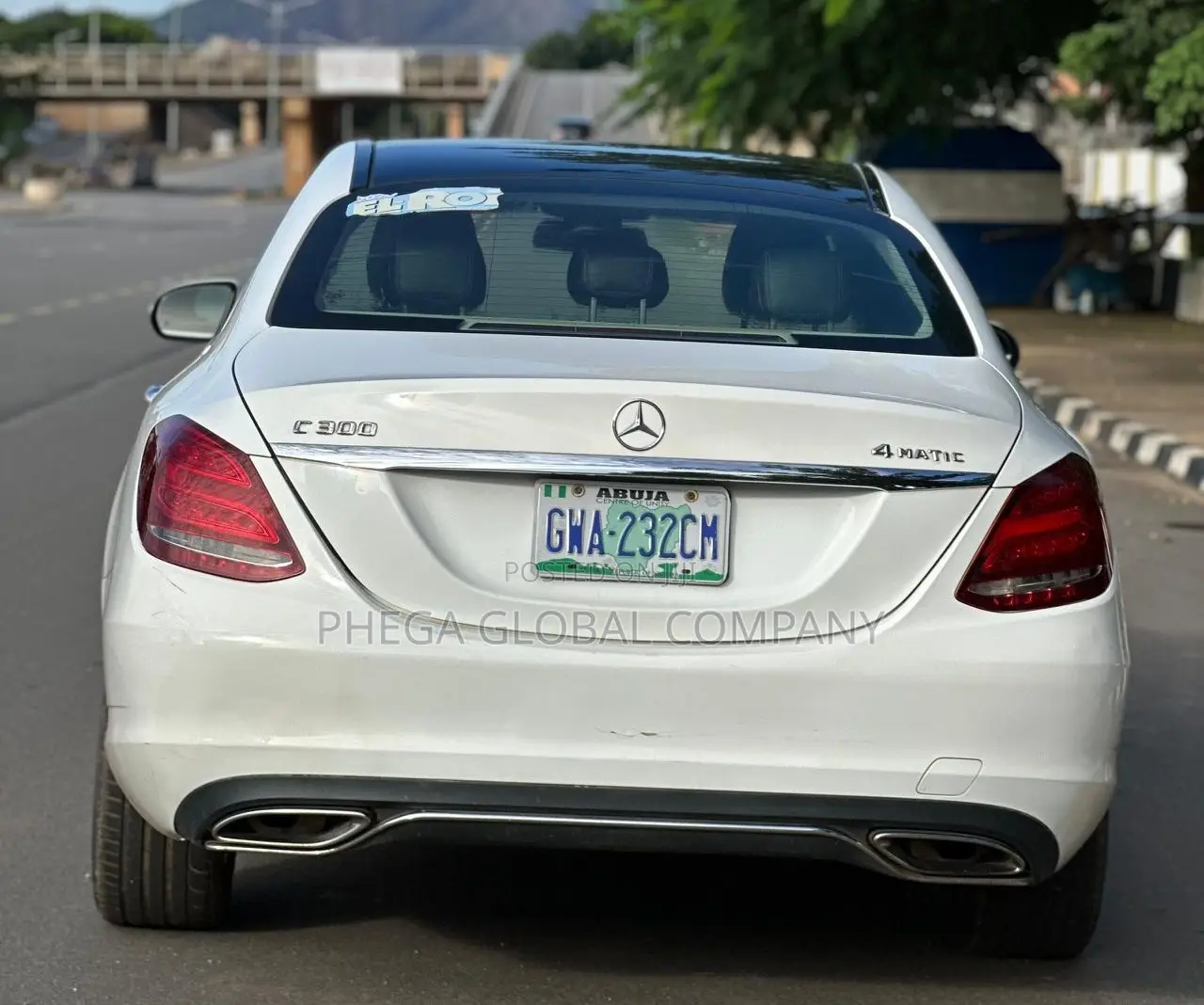 Mercedes-Benz C300 Sport 4Matic Sedan AWD (2.0L 4cyll 7A) 2016 White
