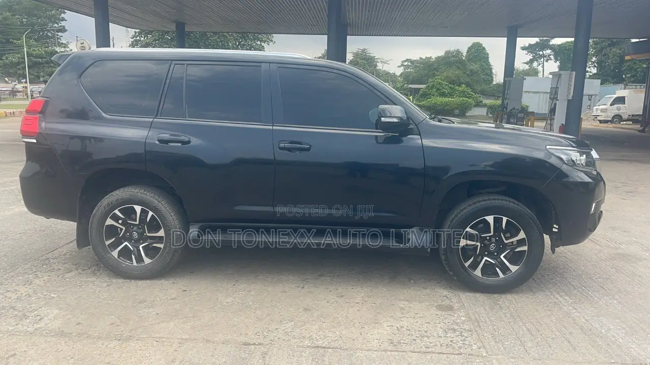 Toyota Land Cruiser Prado 2.7 i 2012 Black