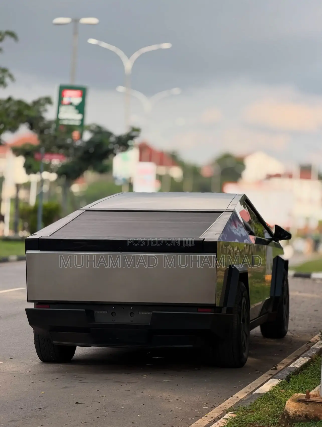 Tesla Cybertruck Cyberbeast 2025 Silver