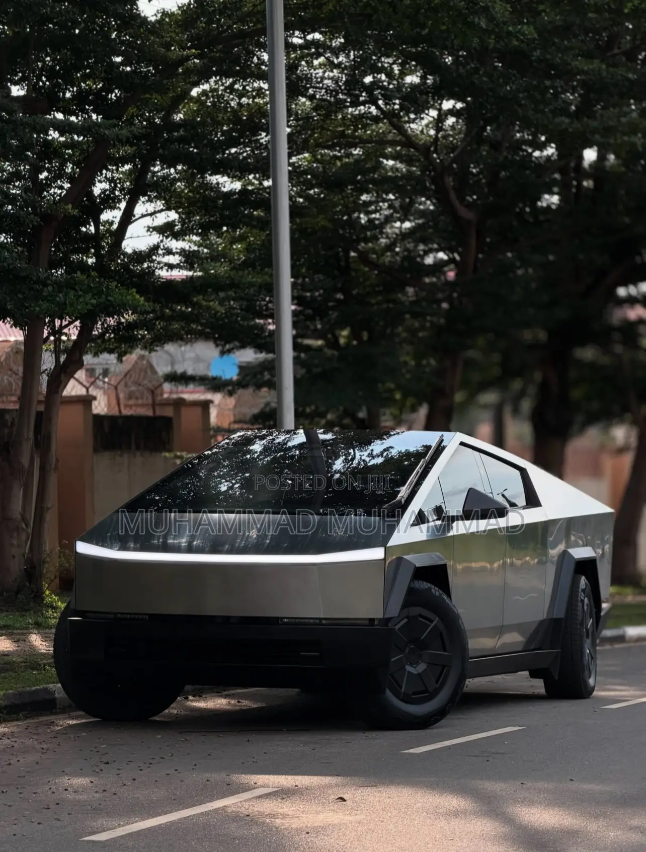Tesla Cybertruck Cyberbeast 2025 Silver
