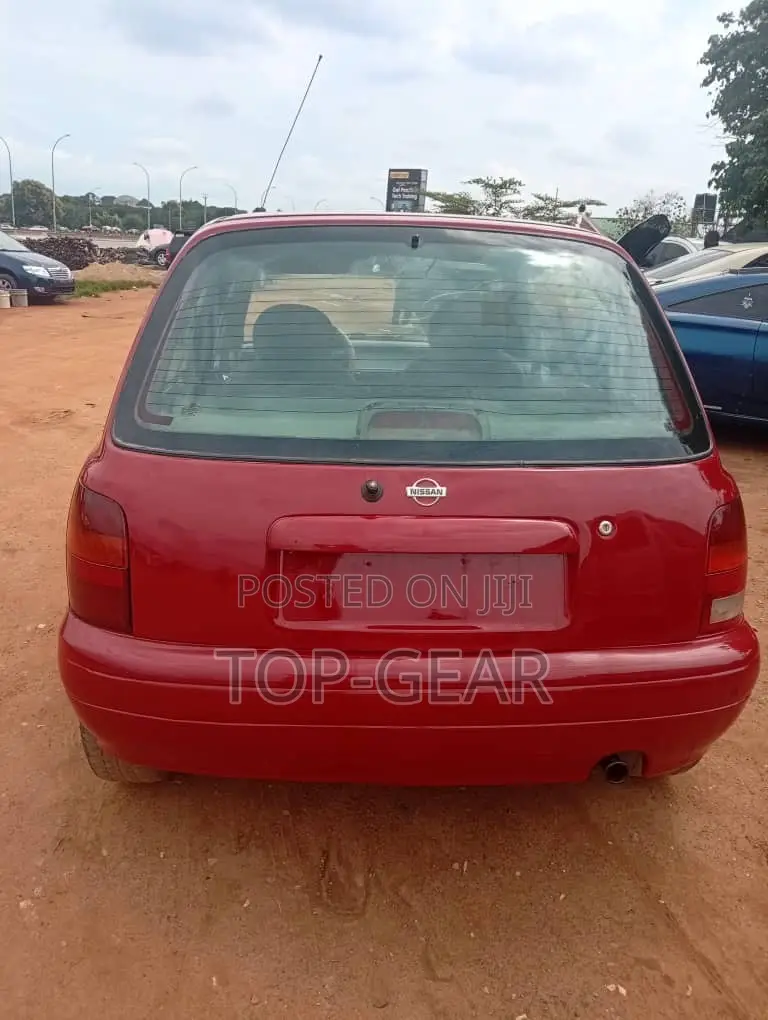 Nissan Micra 2002 Red