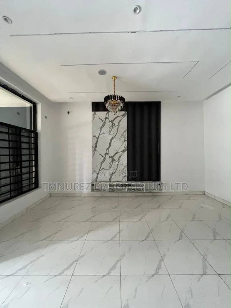 4bdrm Duplex in Ikota for rent