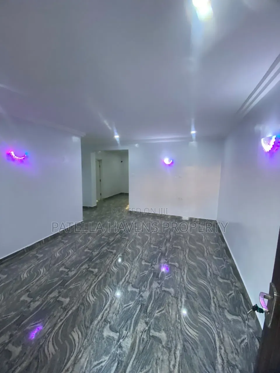 2bdrm Apartment in Idu for sale