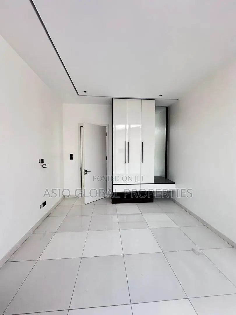 2bdrm Apartment in Victoria Island for sale