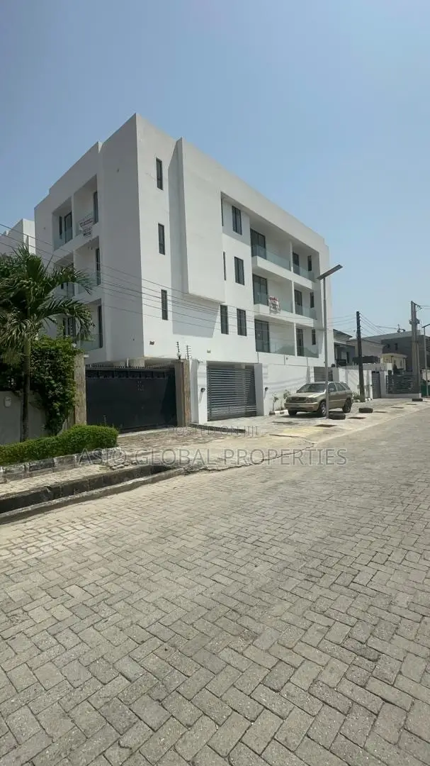 2bdrm Apartment in Victoria Island for sale