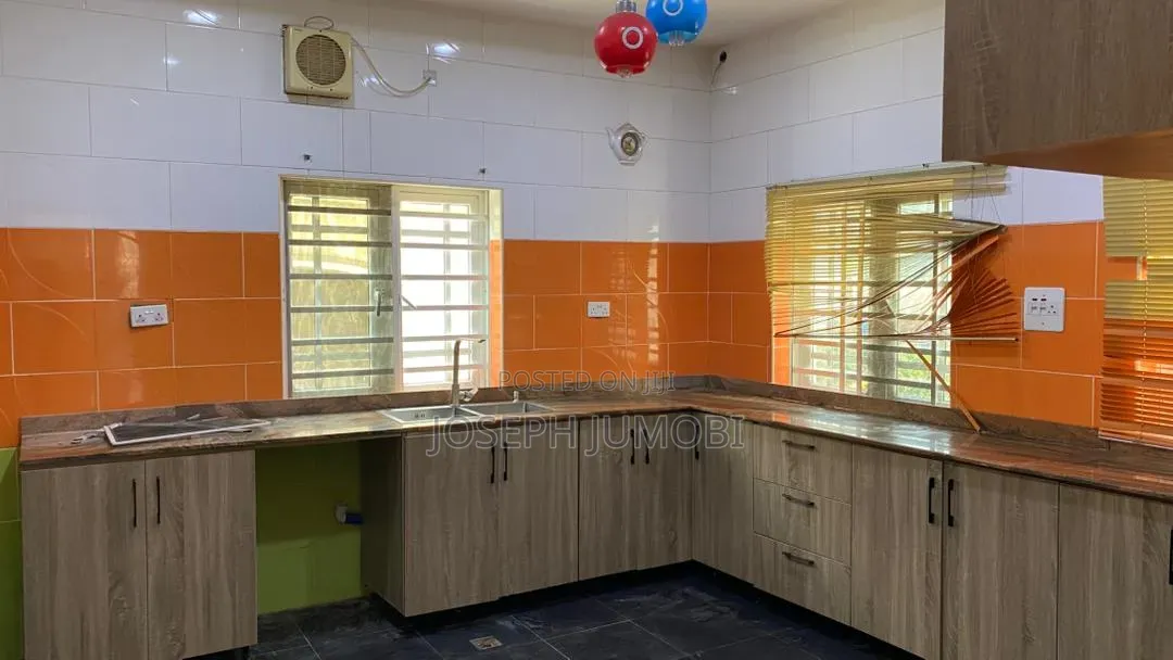 6bdrm Duplex in Grapevine Estate, Katampe (Main) for rent