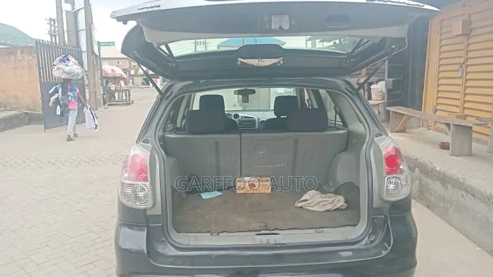 Toyota Matrix 2007 Gray