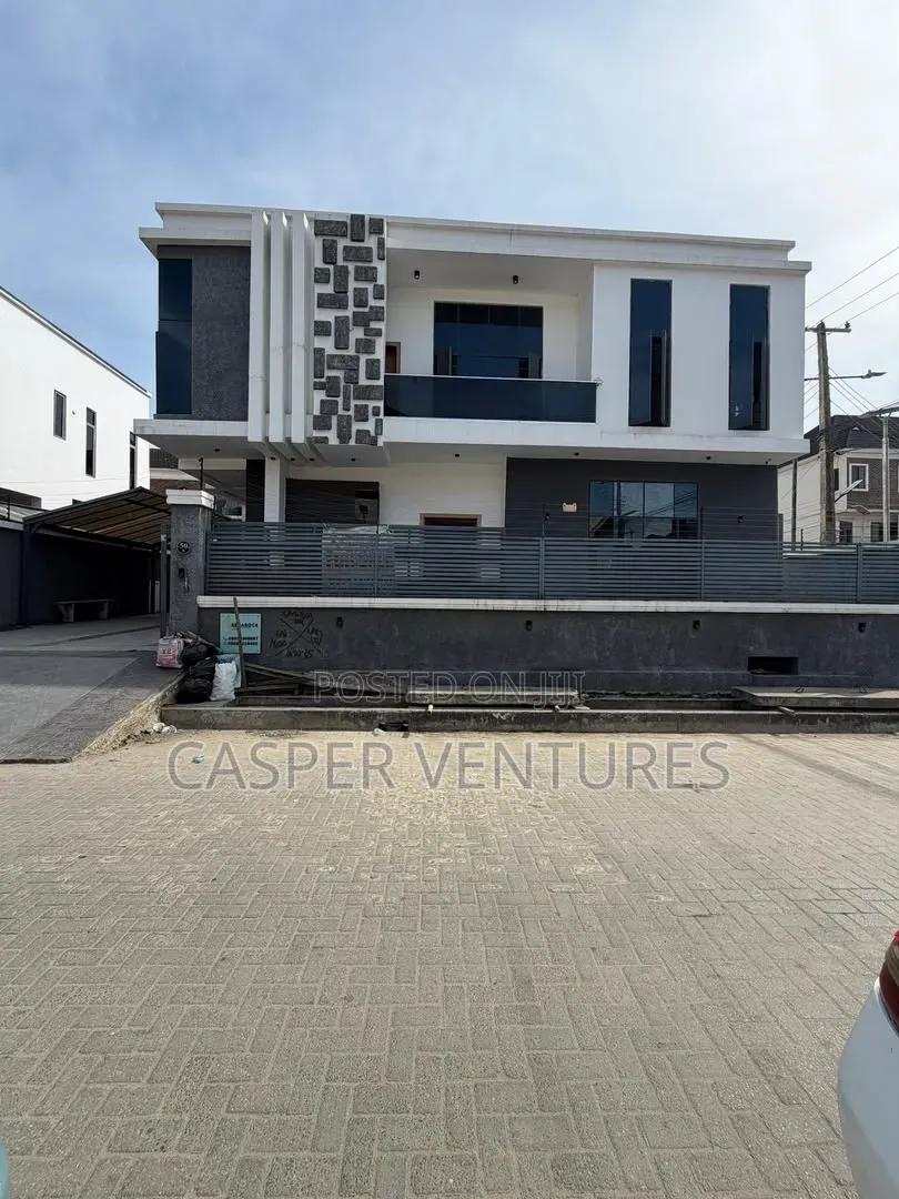 5bdrm Duplex in Osapa London for sale