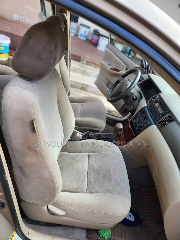 Toyota Corolla LE 2005 Beige