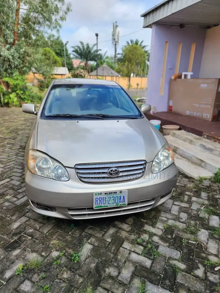 Toyota Corolla LE 2005 Beige