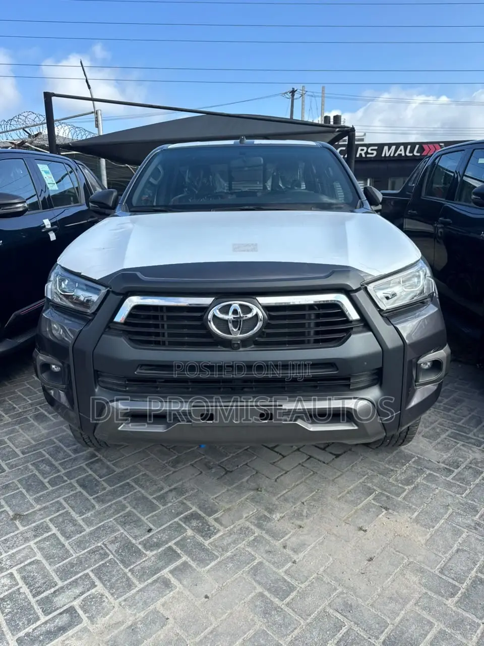 New Toyota Hilux 2025 Gray