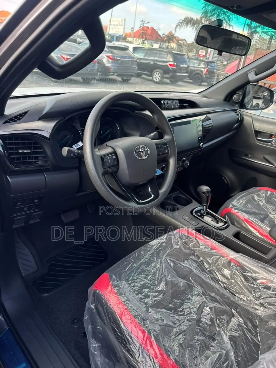New Toyota Hilux 2025 Gray